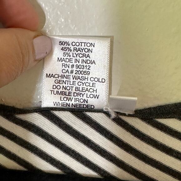 Parsley & Sage Small Tunic Top Gray White Stripe Pocket 3/4 Sleeve Art To Wear - Picture 8 of 8